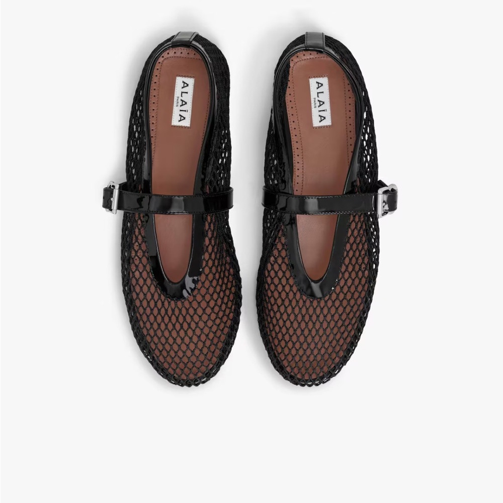 Ballet flats in fishnet